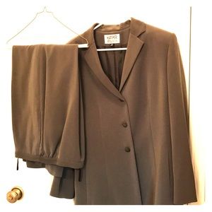 Kasper ASL Petite Suit